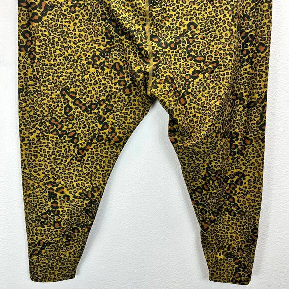Beyond Yoga Animal Cheetah Print High Waisted Midi Leggings Size 2X - Picture 6 of 14